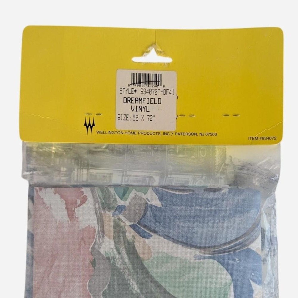 Wellington Dreamfield Vinyl Tablecloth NOS 52x72 Rectangular - Picture 4 of 4